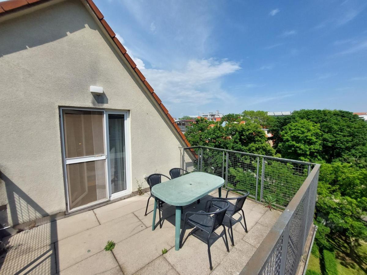 Utulny Apartman V Bratislava 4 Exterior photo